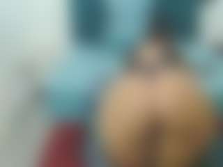 Live cam show with LolaTwerksXX - Ebony on Fling VIP Chat