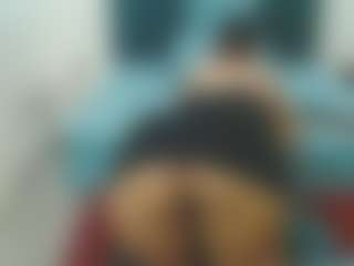 Live cam show with LolaTwerksXX - Ebony on livesuperchat.net