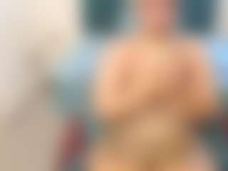 Live cam show with LolaTwerksXX - Hairy Pussy on Hubzter Live