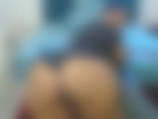 Live cam show with LolaTwerksXX - Body Massage on Camming Site