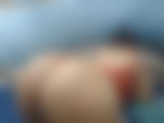 Live cam show with LolaTwerksXX - Body Massage on Cam Slut