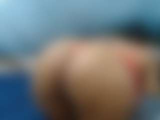 LolaTwerksXX's Live Sex Cam Show