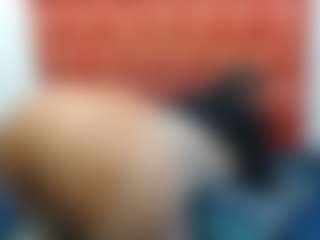 LolaTwerksXX's Live Sex Cam Show