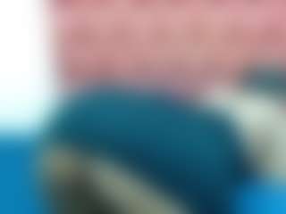 Live cam show with LolaTwerksXX - Strip Black on Camsoda