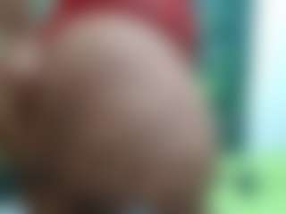 Live cam show with LolaTwerksXX - Body Massage on Camsoda