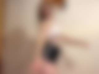 Live cam show with Elisabet - Striptease on crypto-cams