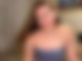 Live cam show with Elisabet - Erotic Dance on AdultVida.com