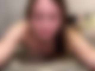 Live cam show with Elisabet - Genital Piercings on Streamer API