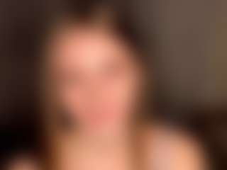 Live cam show with Elisabet - Genital Piercings on StripNow