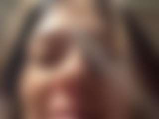 Live cam show with munchkinbaby19 - Average on Pornisteam.com