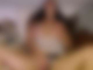 Live cam show with mzBelle69 - Tease on Camsoda