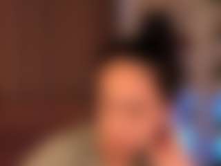 Live cam show with Oliviabagheera - Bikini on CamwithHer