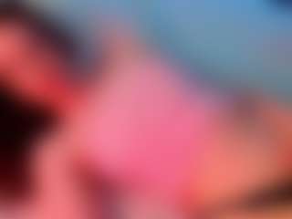 Live cam show with StacyWatts - Fingers on Camming Site