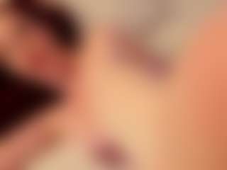 Live cam show with StacyWatts - Green Eyes on CamwithHer