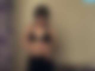 Live cam show with Kate Ng - Fingers on Camsoda