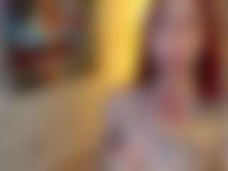 Live-Cam-Show mit AnikaAA - Camel Toe auf Camsoda