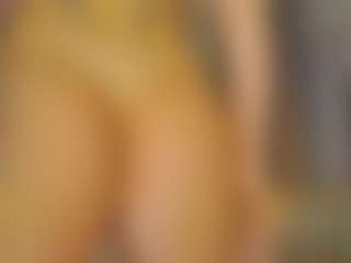 Live cam show with AnikaAA - Camel Toe on Camsoda