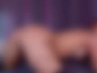 Live cam show with AnikaAA - Facial Piercings on PervPlay.com