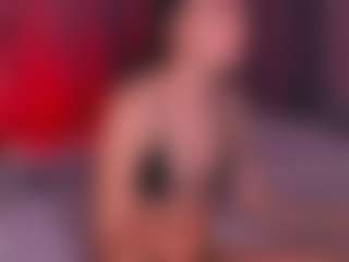 AnikaAA's Live Sex Cam Show
