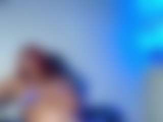 Live cam show with Briana-kimm - Roll on intimatelivegirls.com