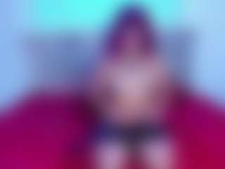 Live cam show with Briana-kimm - Striptease on CamClone