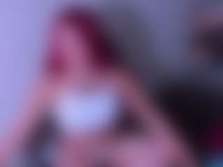 Live cam show with Briana-kimm - Red Hair on AdultVida.com