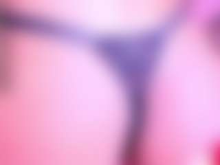Live cam show with CarlaRose - Fingering Ebony on AdultVida.com