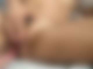 Live cam show with DonnaDeep - Blue Eyes on AdultVida.com