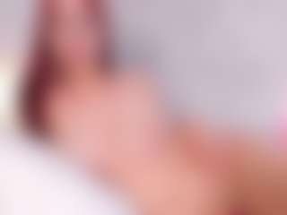 Live cam show with PersefoneDelacroix - Public Red Hair on AdultVida.com