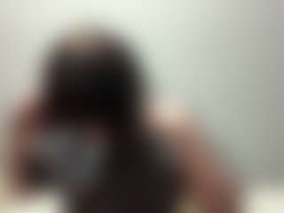 Live cam show with Rina - Nipple Piercings on AdultVida.com