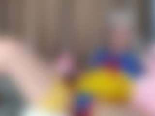 Live cam show with sweety-bunny - Petite on Chatstar