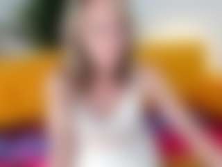 Live cam show with agathaGoddess - Petite MILF on realtime-chat