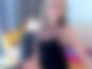 agathaGoddess MILF webcam performer live streaming