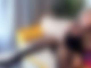 agathaGoddess MILF webcam performer live streaming