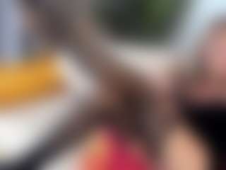 agathaGoddess MILF webcam performer live streaming