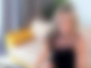 Live cam show with agathaGoddess - Bikini on Ass Tok