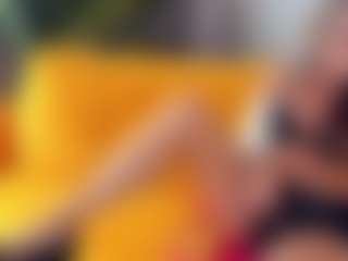 Live cam show with agathaGoddess - Messy on Milfs Live