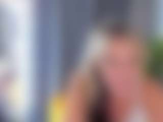 Live cam show with agathaGoddess - Strip on Gym Cam Girls