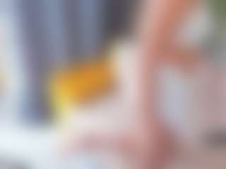 Live cam show with agathaGoddess - Petite on Dare Cams
