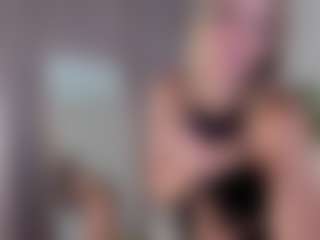 Live cam show with agathaGoddess - Flashing on xblisslive.com