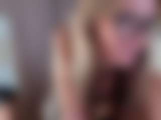 Live cam show with agathaGoddess - Striptease MILF on Camsoda
