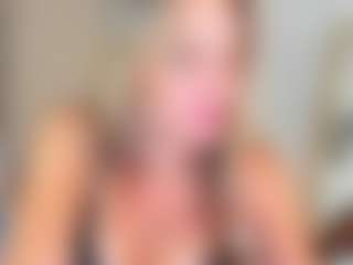 Live cam show with agathaGoddess - Lush Mature on friskycurves.com