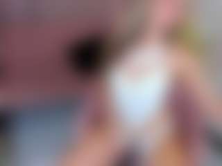 Live cam show with agathaGoddess - Petite MILF on livesuperchat.net