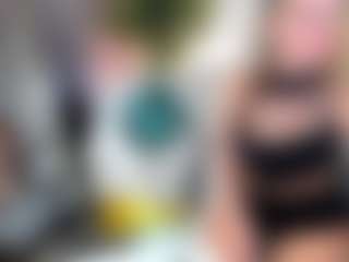 Show live cam dengan agathaGoddess - Small Tits Mature di Camsoda