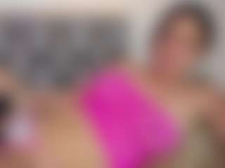 Live cam show with arianarousee - Cute on Milfs Live
