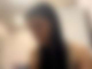 Live cam show with Emila - Nipple Piercings on MyBangCams