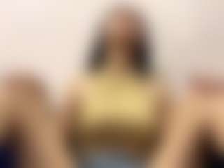Live cam show with Emila - Facial on PervPlay.com
