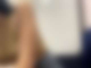 Live cam show with Emila - Teen (18+) on googirlz