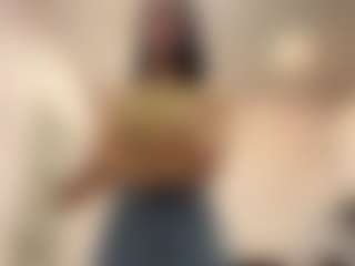 Live cam show with Emila - Teen (18+) on Nude Live Now