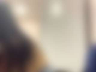 Live cam show with Emila - Flashing on Pornisteam.com